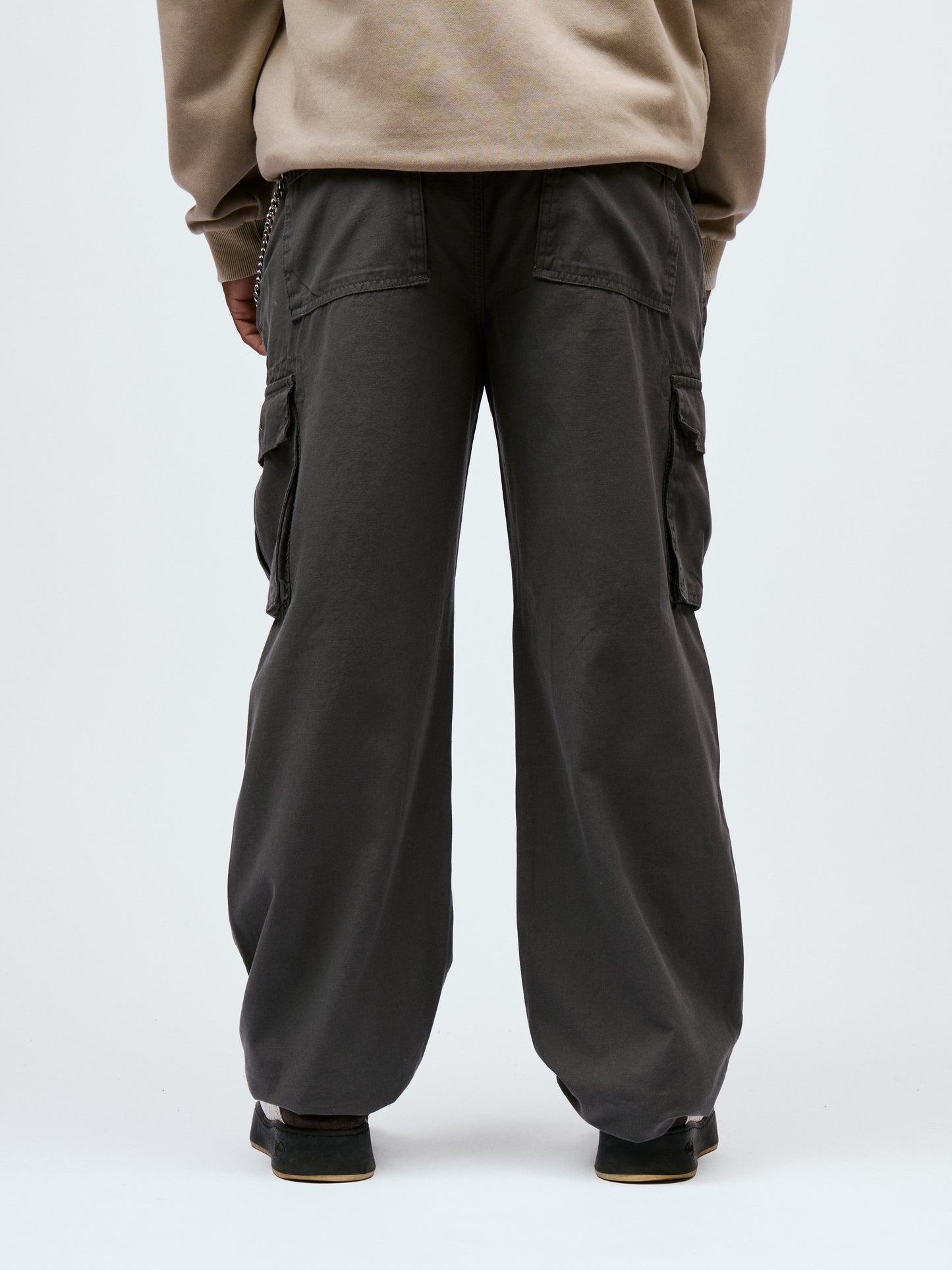 Kodo Clo. Utility Cargo Trousers with Chain - Grey