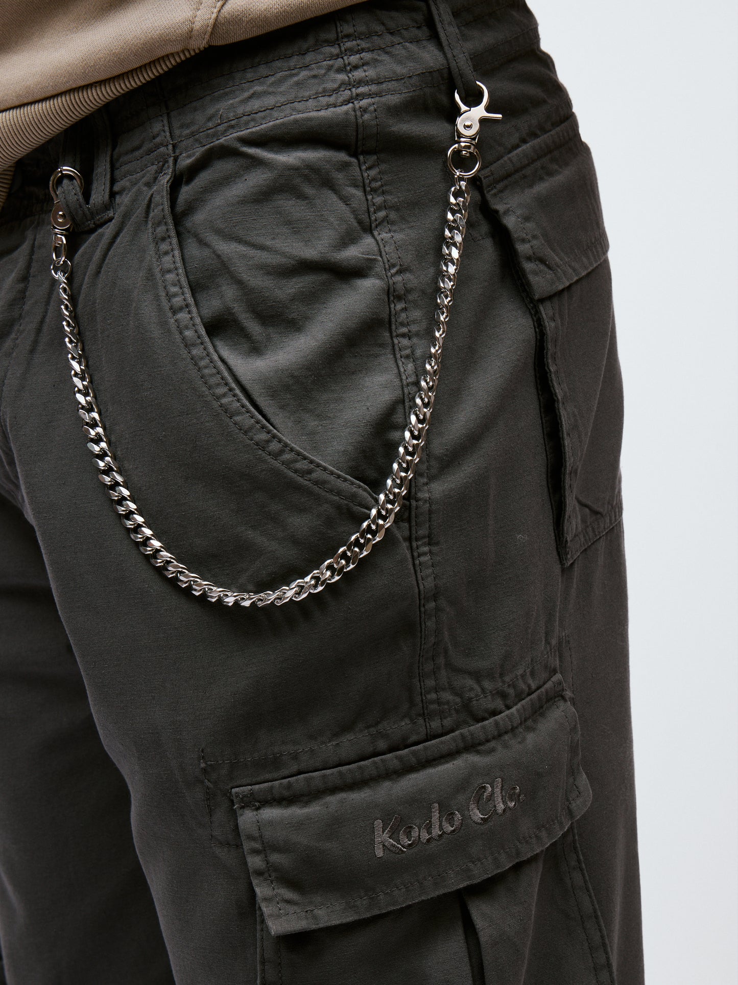 Kodo Clo. Utility Cargo Trousers with Chain - Grey