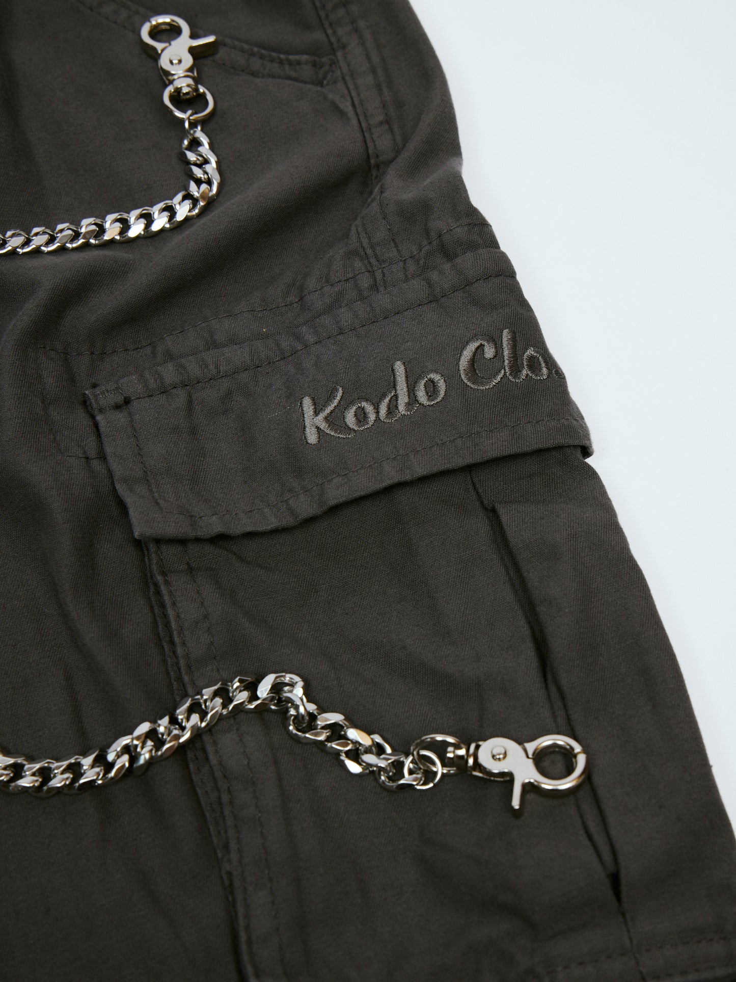 Kodo Clo. Utility Cargo Trousers with Chain - Grey